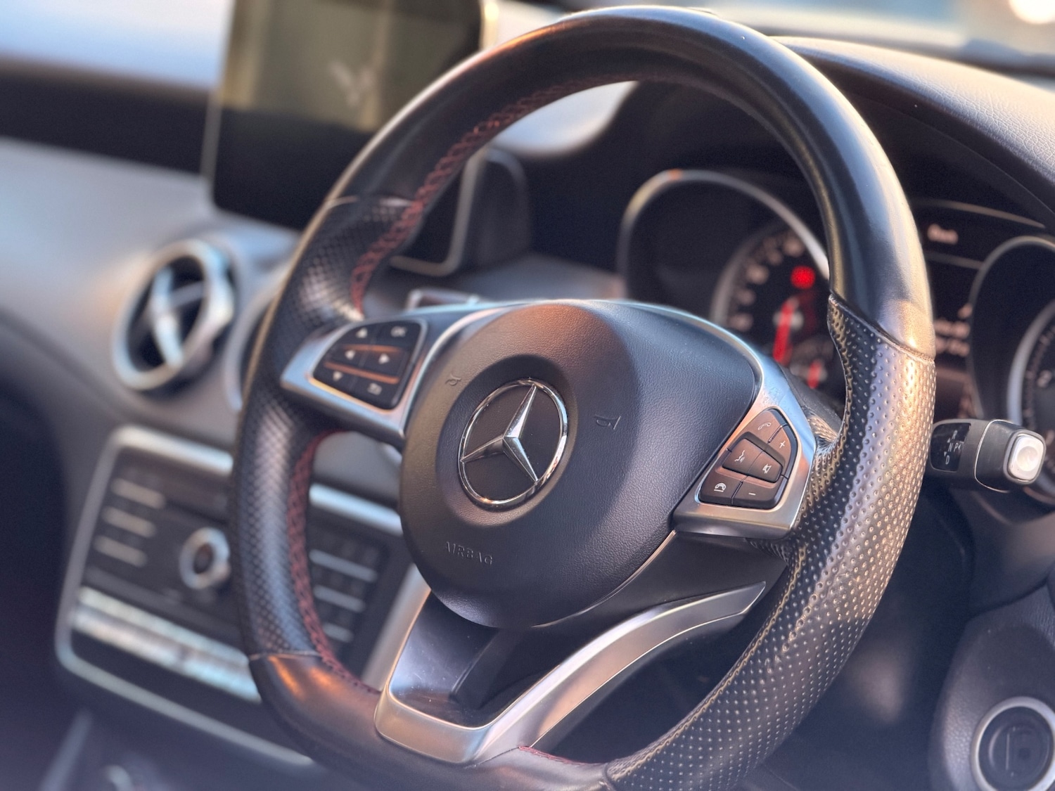 Used Mercedes-Benz GLA 2018 for sale - 76694250: Photo 15