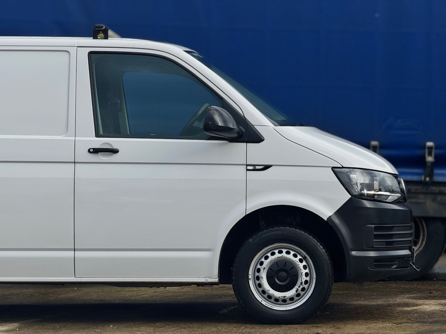 Used Volkswagen Transporter 2018 for sale - 77335692: Photo 13