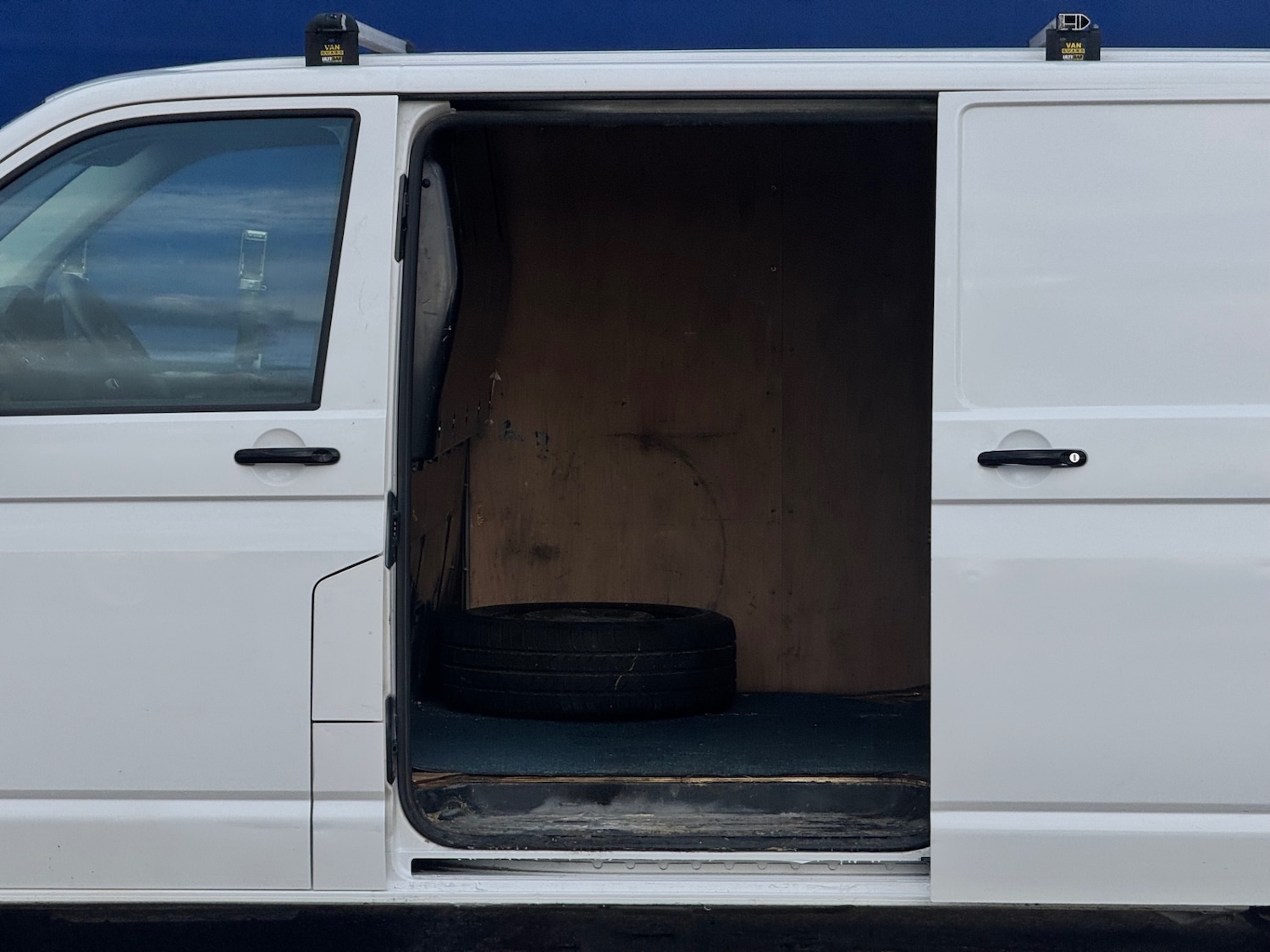 Used Volkswagen Transporter 2018 for sale - 77335692: Photo 8