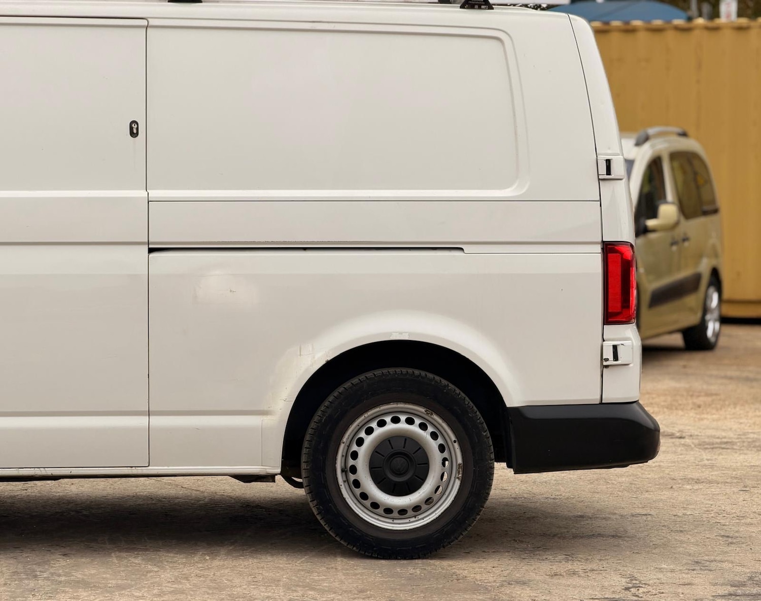 Used Volkswagen Transporter 2017 for sale - 76299629: Photo 6