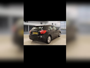 Used Mercedes-Benz A-Class 2015 for sale - 77495037: Photo