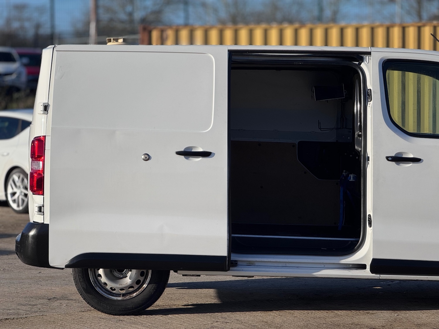 Used Peugeot Expert 2018 for sale - 77008466: Photo 17