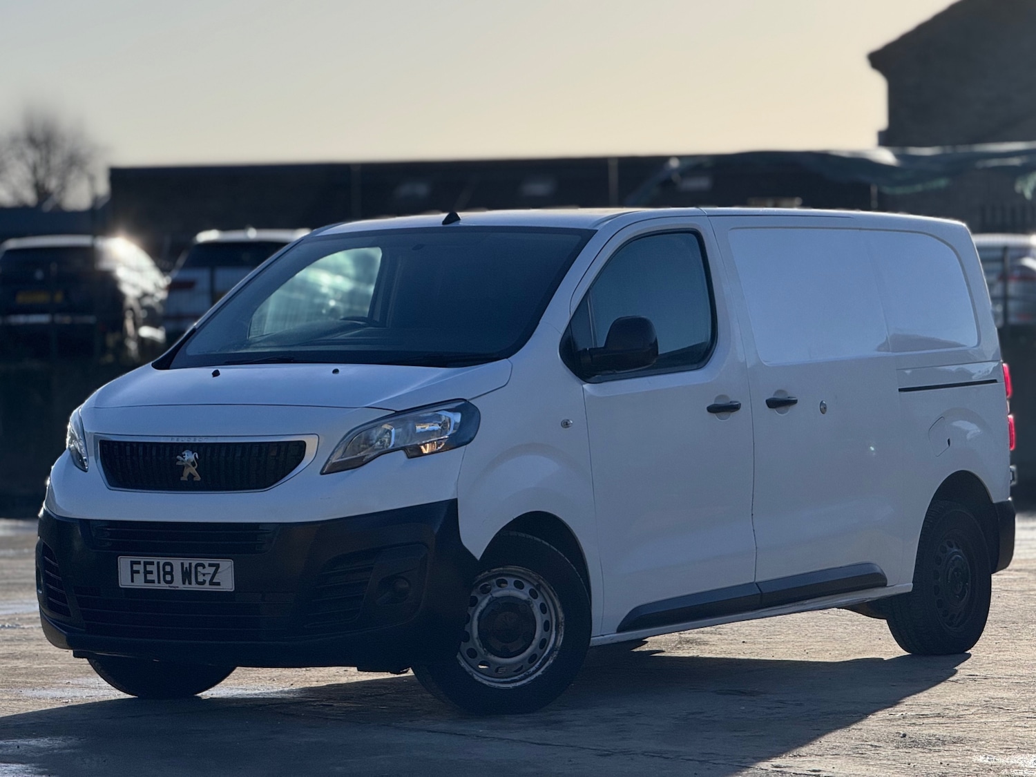 Used Peugeot Expert 2018 for sale - 77008466: Photo 2
