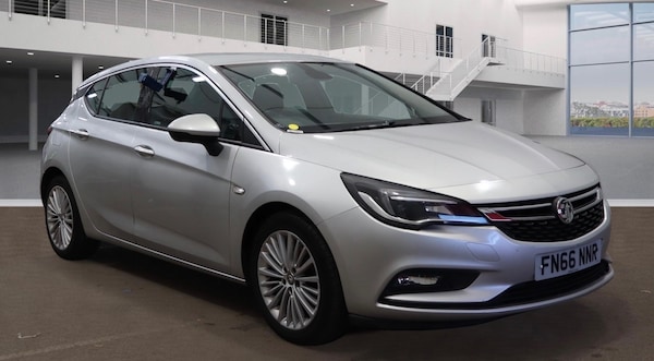 Used Vauxhall Astra 2017 for sale - 76268765: Photo 1