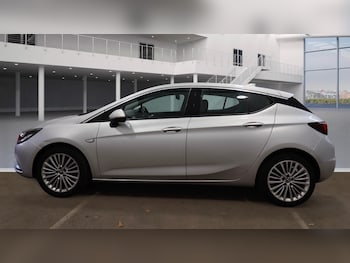 Used Vauxhall Astra 2017 for sale - 76268765: Photo 2