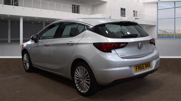 Used Vauxhall Astra 2017 for sale - 76268765: Photo 3