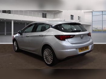 Used Vauxhall Astra 2017 for sale - 76268765: Photo 3