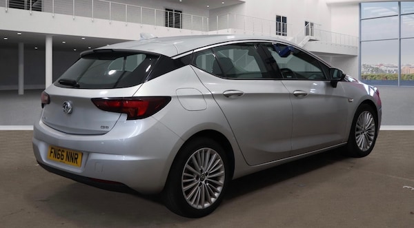 Used Vauxhall Astra 2017 for sale - 76268765: Photo 4