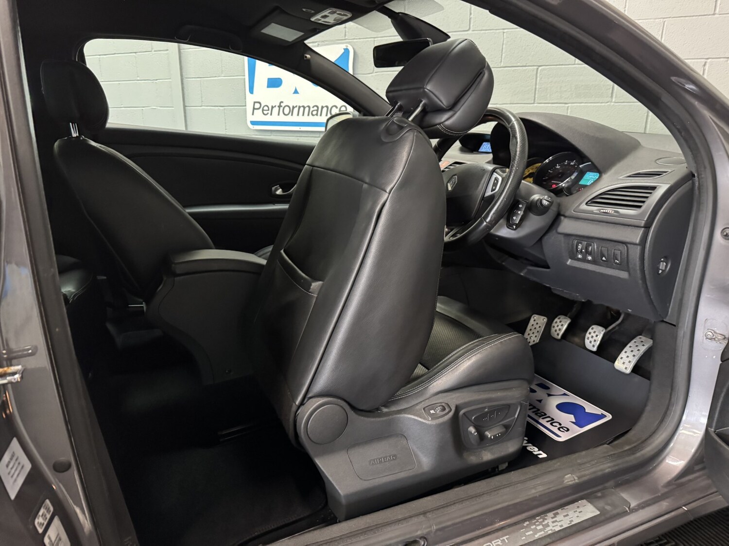 Used Renault Megane 2010 for sale - 76547781: Photo 42