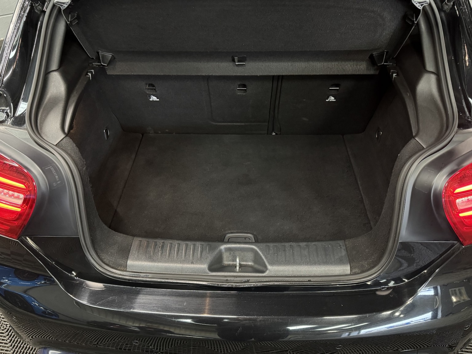 Used Mercedes-Benz A-Class 2014 for sale - 77997298: Photo 32