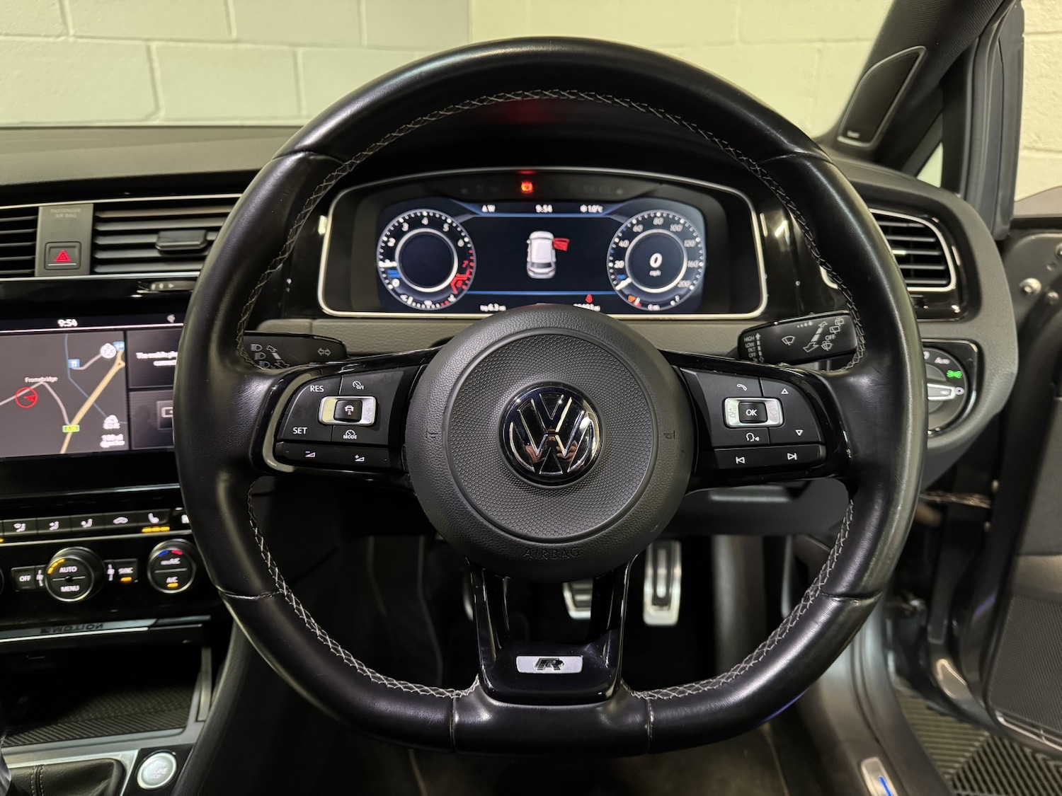 Used Volkswagen Golf 2017 for sale - 76712368: Photo 19