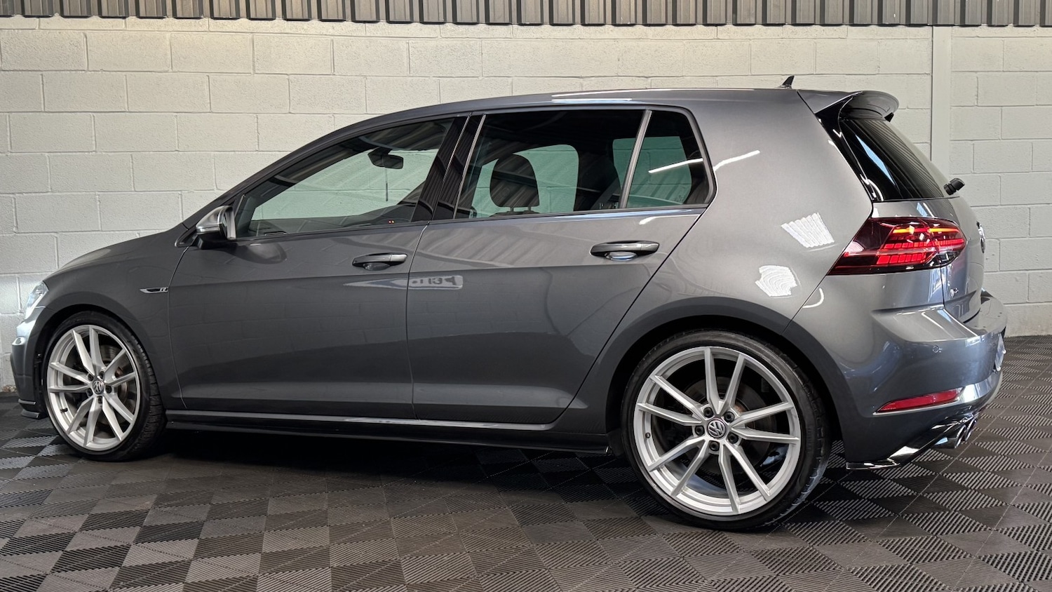 Used Volkswagen Golf 2017 for sale - 76712368: Photo 23