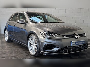 Used Volkswagen Golf 2017 for sale - 76712368: Photo