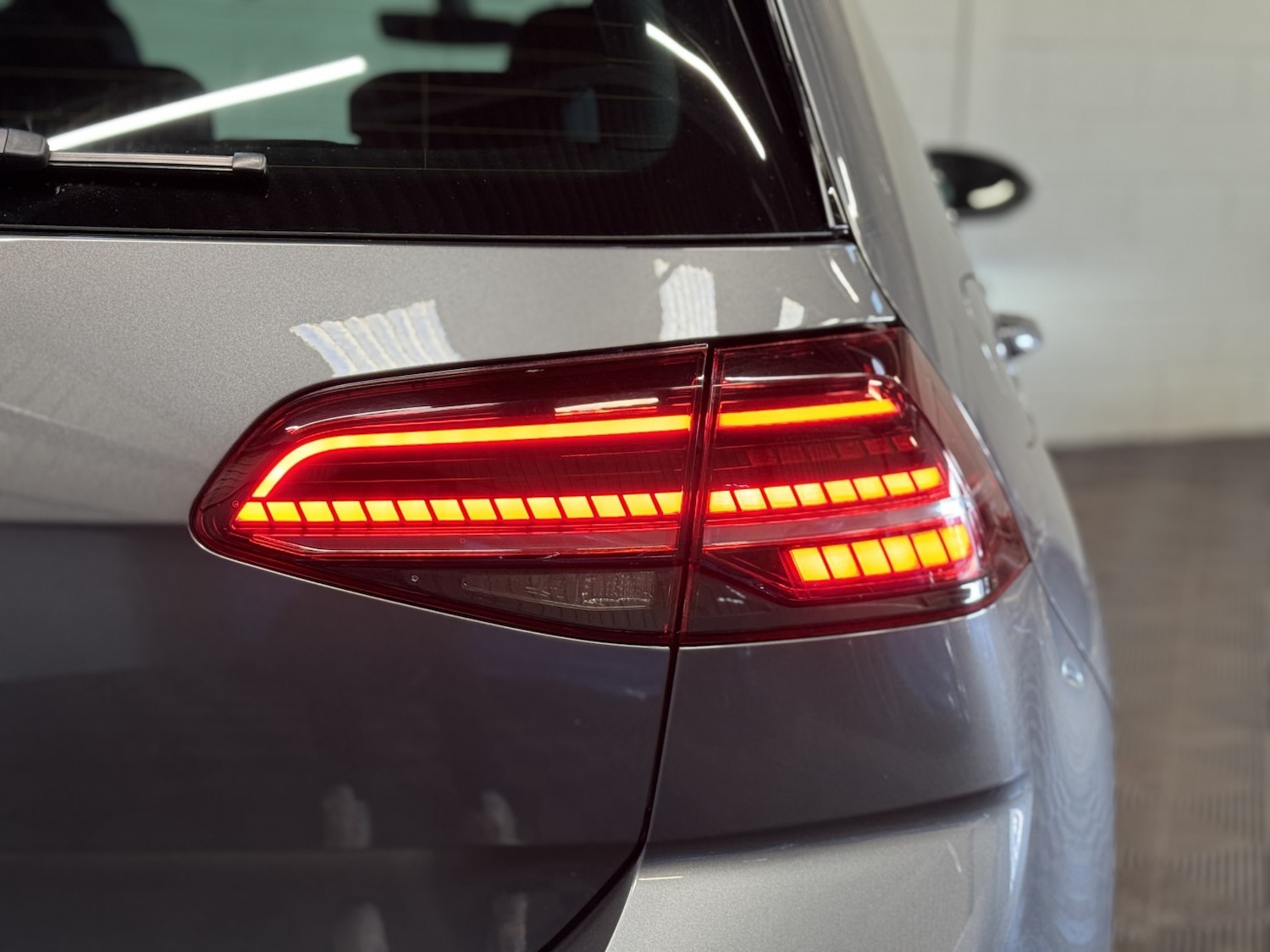 Used Volkswagen Golf 2017 for sale - 76712368: Photo 33