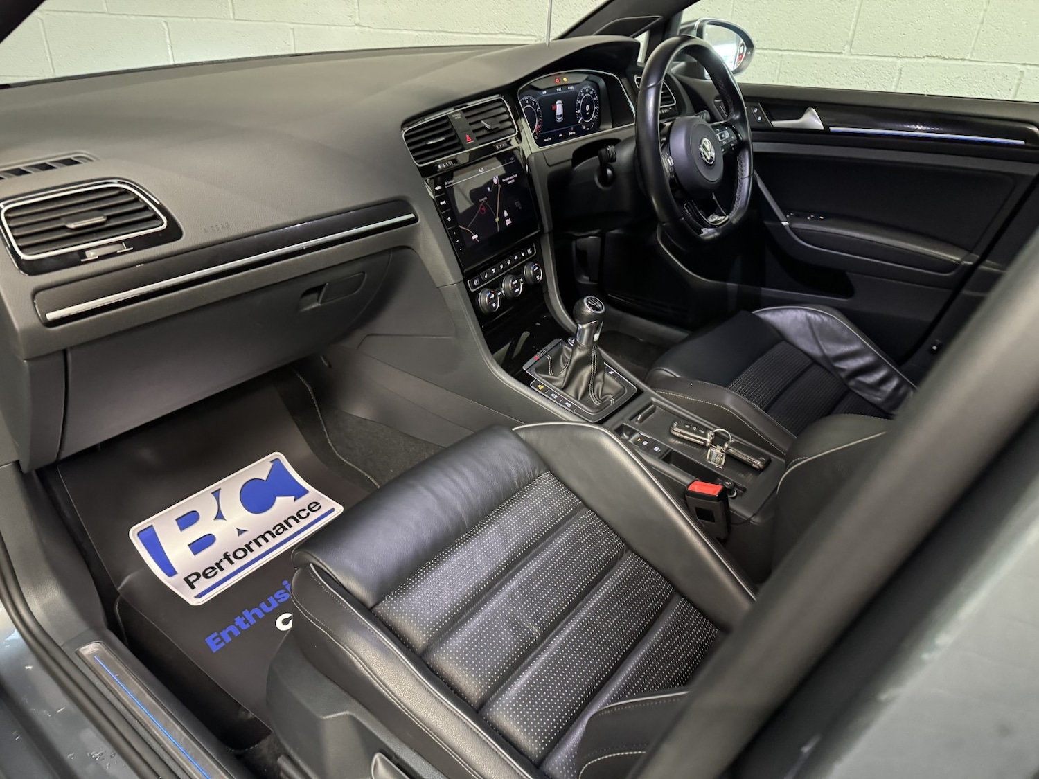 Used Volkswagen Golf 2017 for sale - 76712368: Photo 45