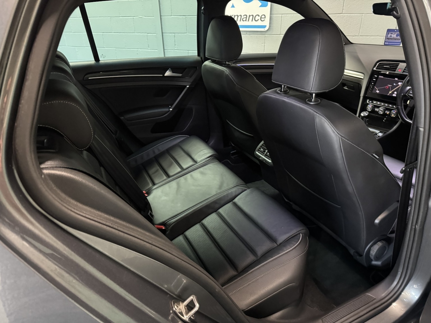 Used Volkswagen Golf 2017 for sale - 76712368: Photo 50