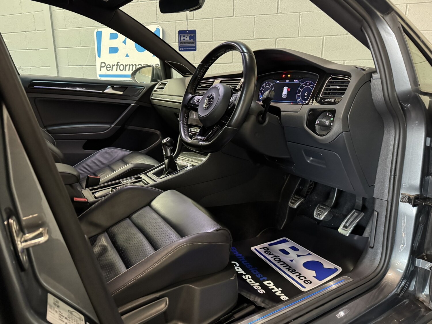 Used Volkswagen Golf 2017 for sale - 76712368: Photo 53