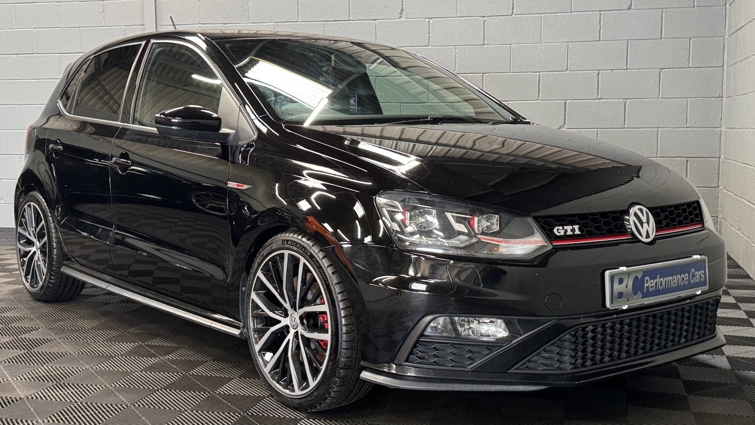 Used Volkswagen Polo 2017 for sale - 77028028: Photo 2