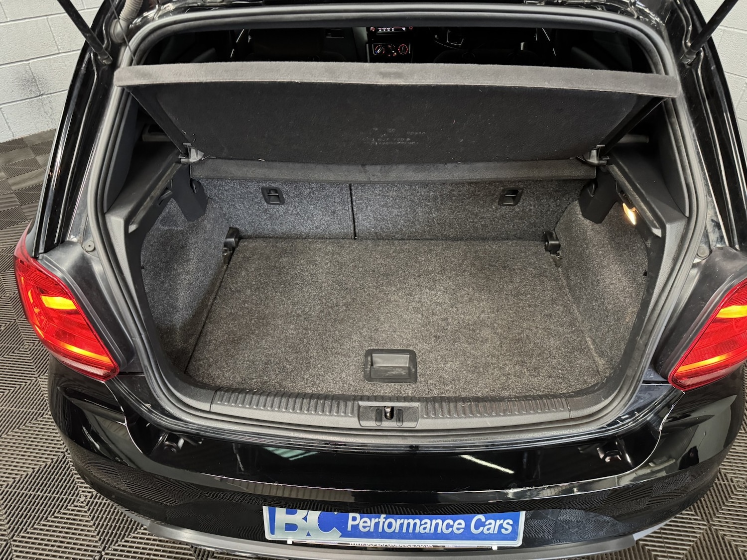 Used Volkswagen Polo 2017 for sale - 77028028: Photo 32