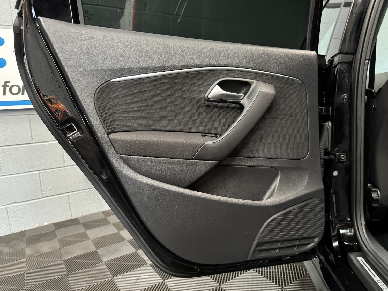 Used Volkswagen Polo 2017 for sale - 77028028: Photo 33