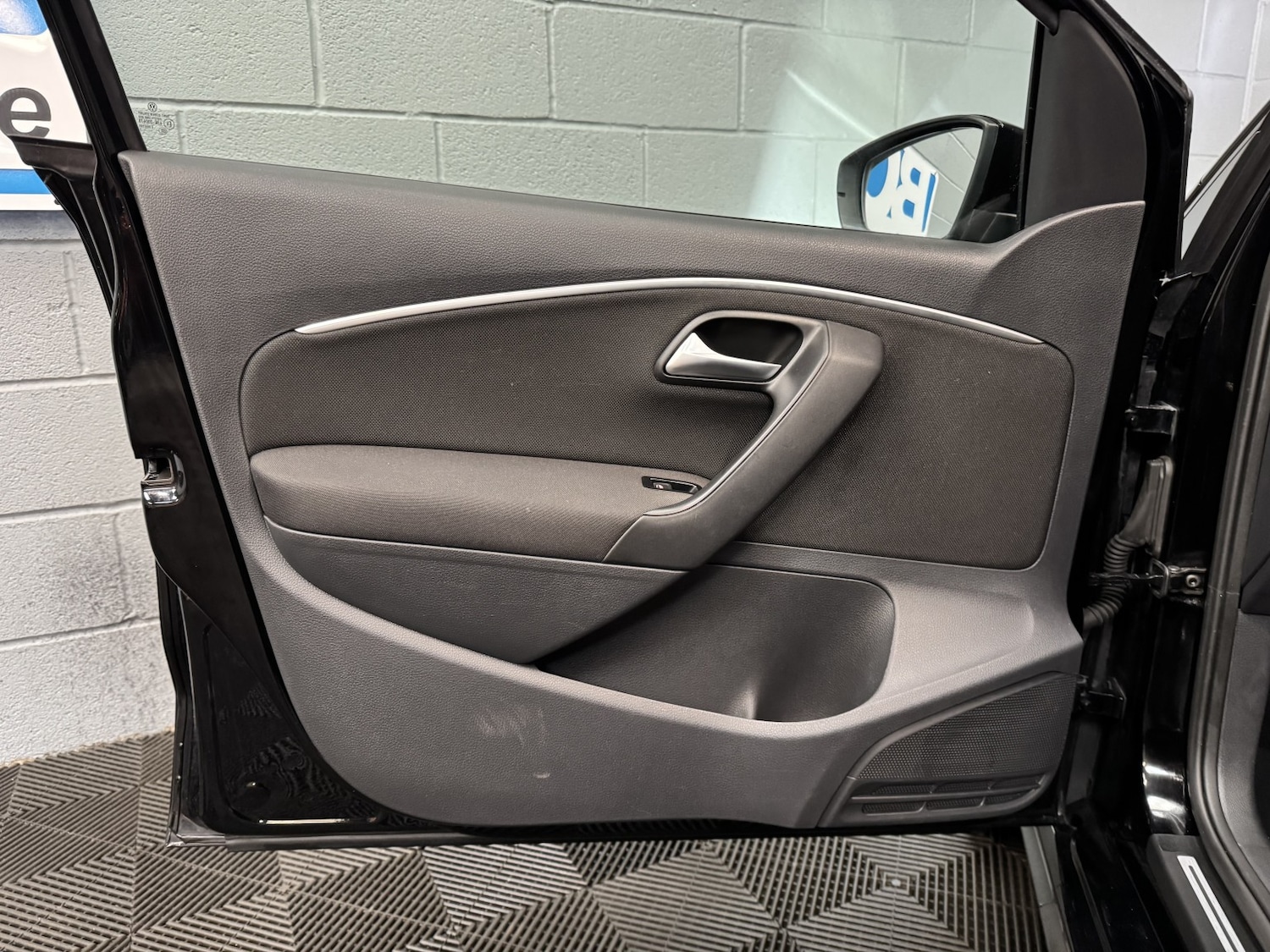 Used Volkswagen Polo 2017 for sale - 77028028: Photo 36