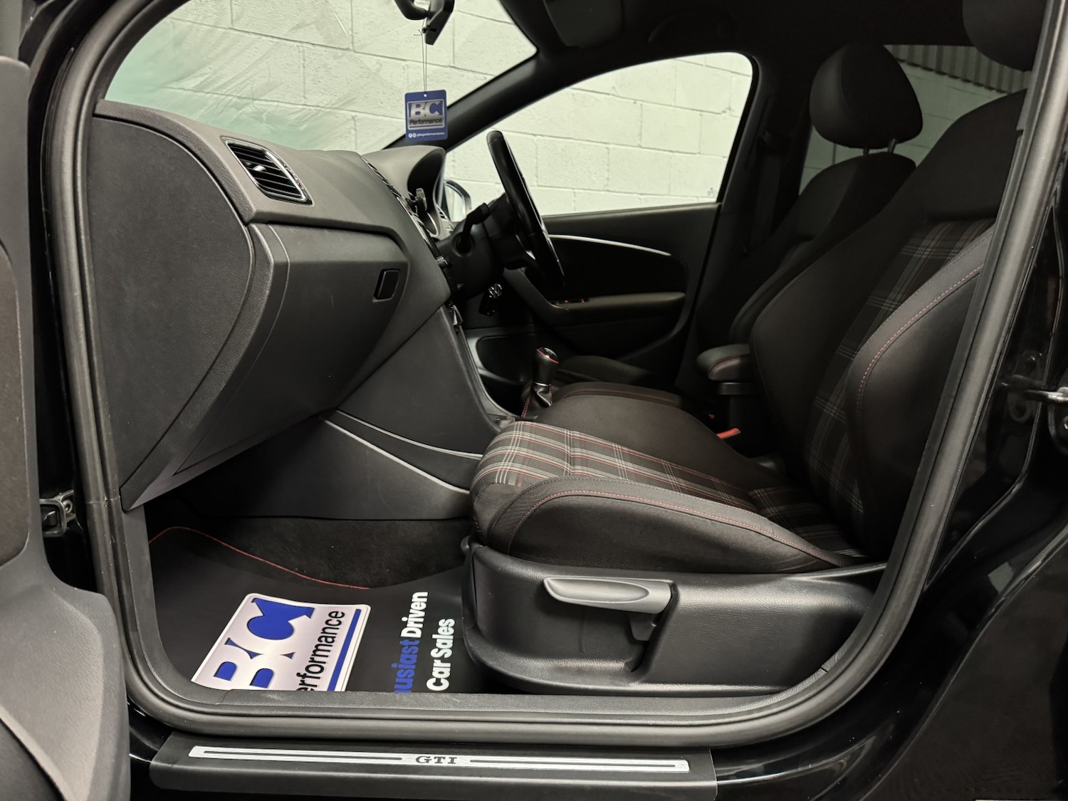 Used Volkswagen Polo 2017 for sale - 77028028: Photo 38