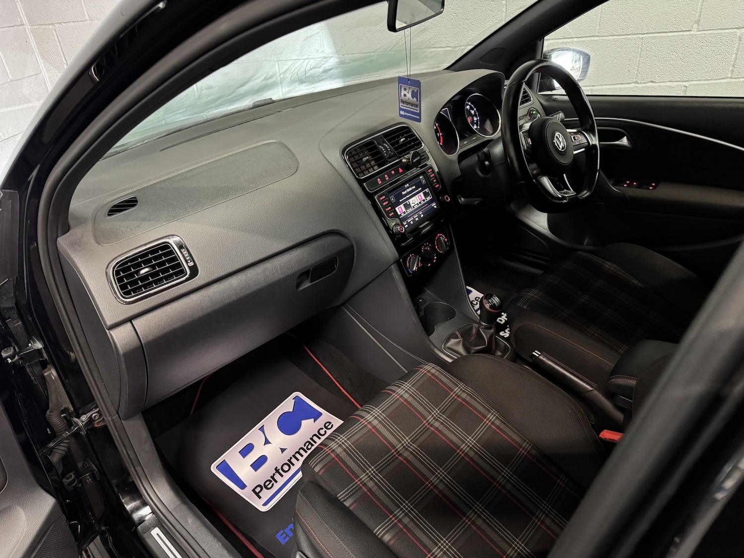 Used Volkswagen Polo 2017 for sale - 77028028: Photo 40