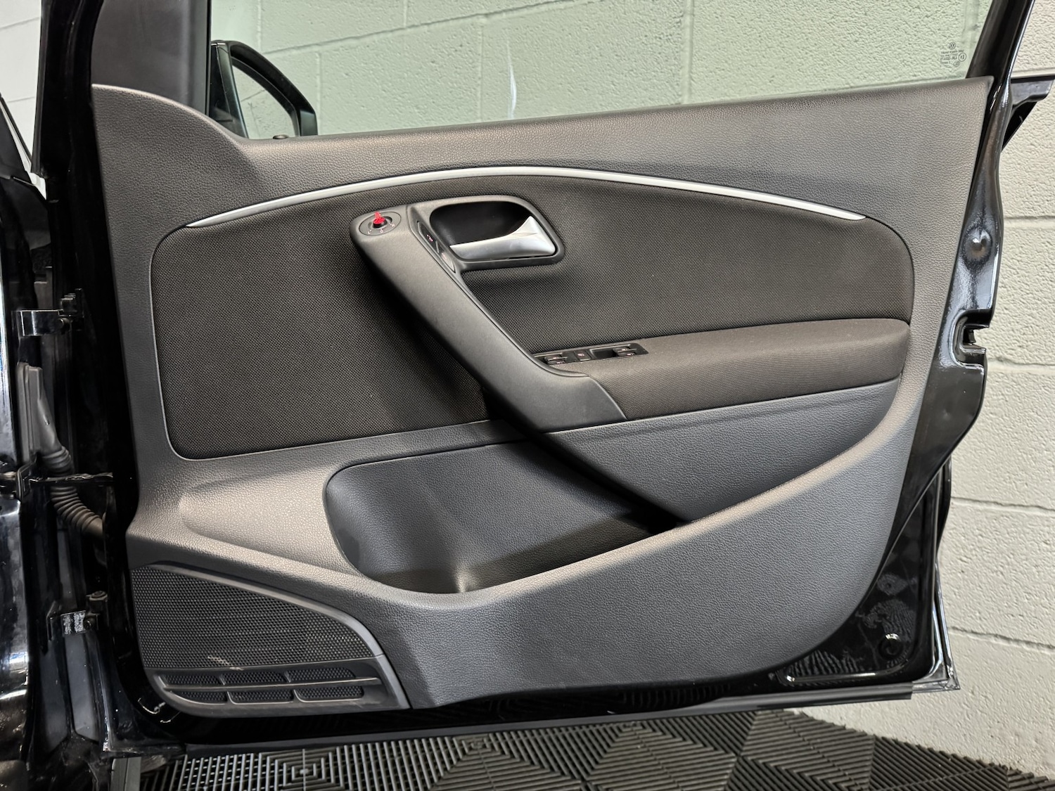 Used Volkswagen Polo 2017 for sale - 77028028: Photo 44