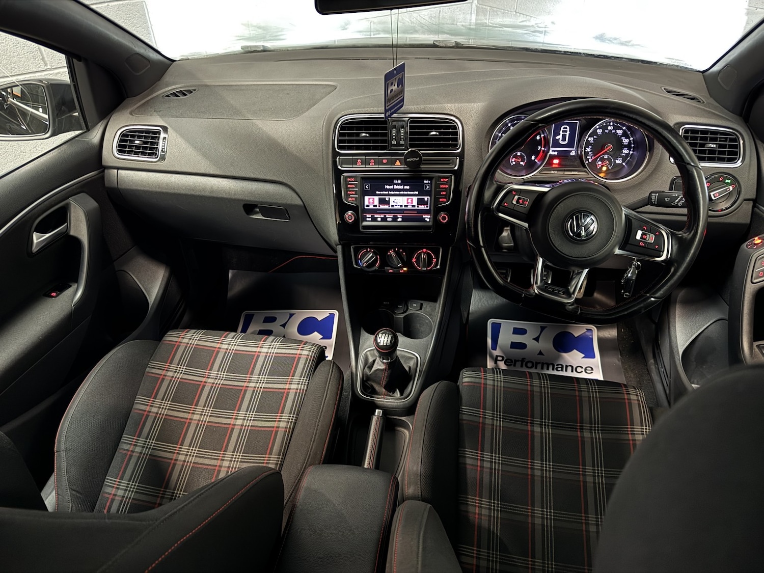 Used Volkswagen Polo 2017 for sale - 77028028: Photo 8