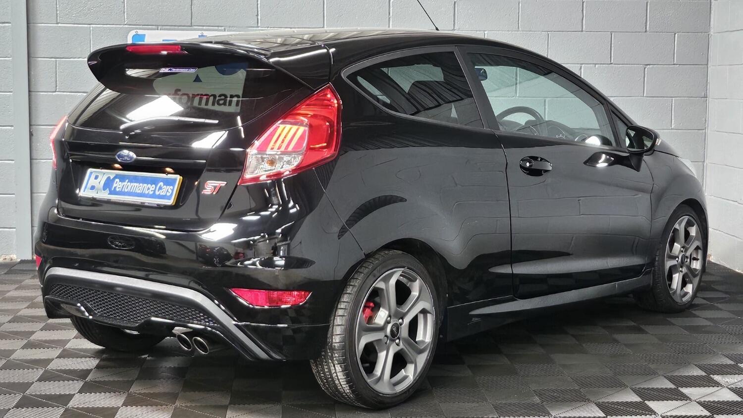 Used Ford Fiesta 2017 for sale - 76565157: Photo 3