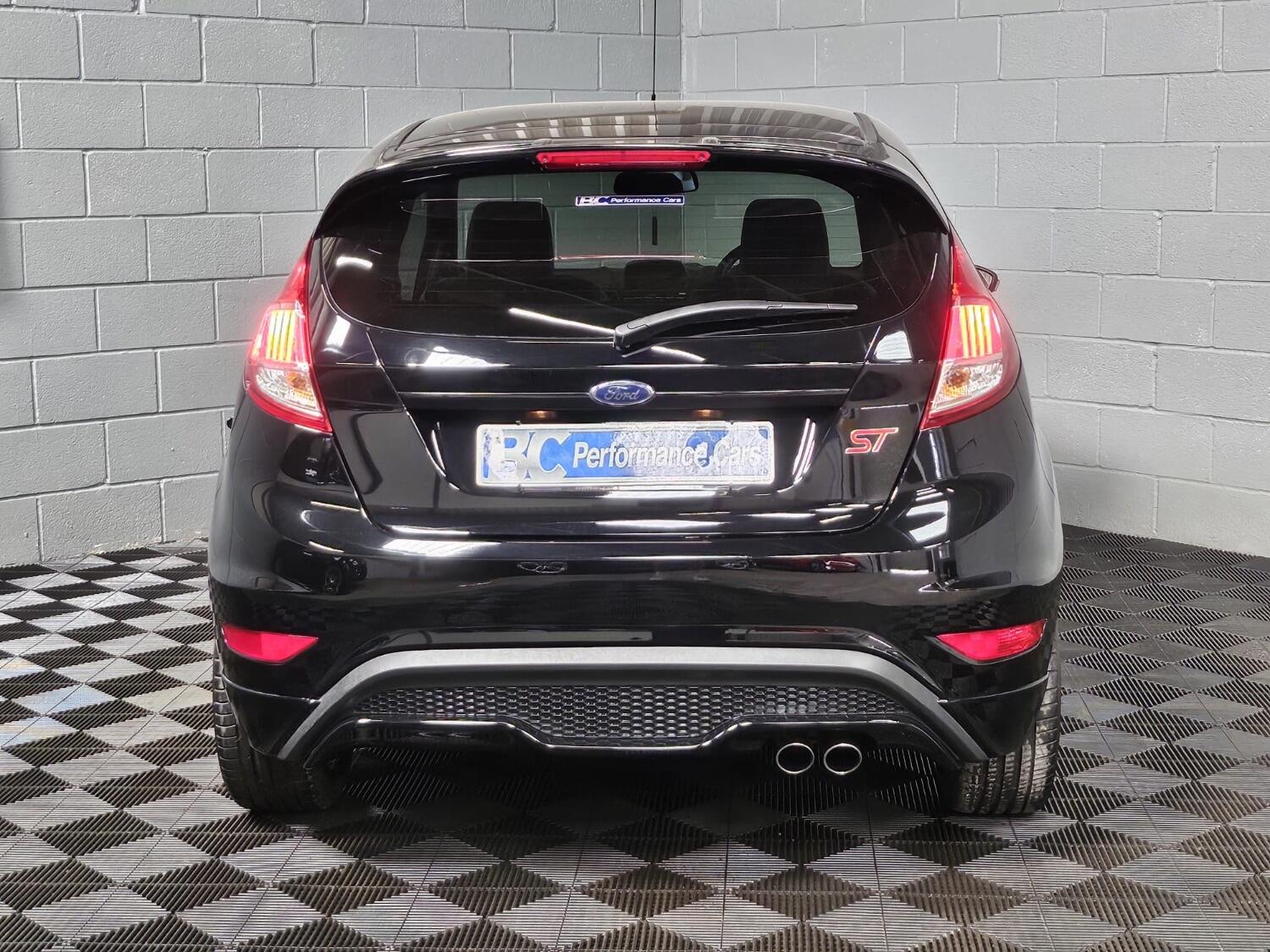 Used Ford Fiesta 2017 for sale - 76565157: Photo 4