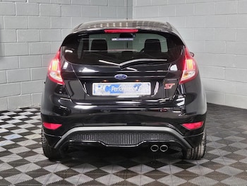 Used Ford Fiesta 2017 for sale - 76565157: Photo