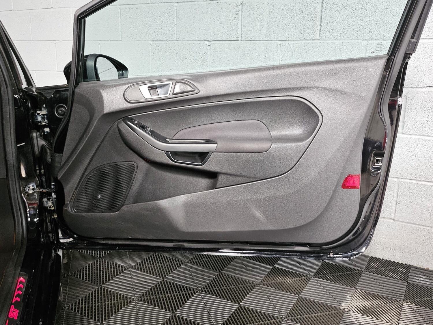 Used Ford Fiesta 2017 for sale - 76565157: Photo 54