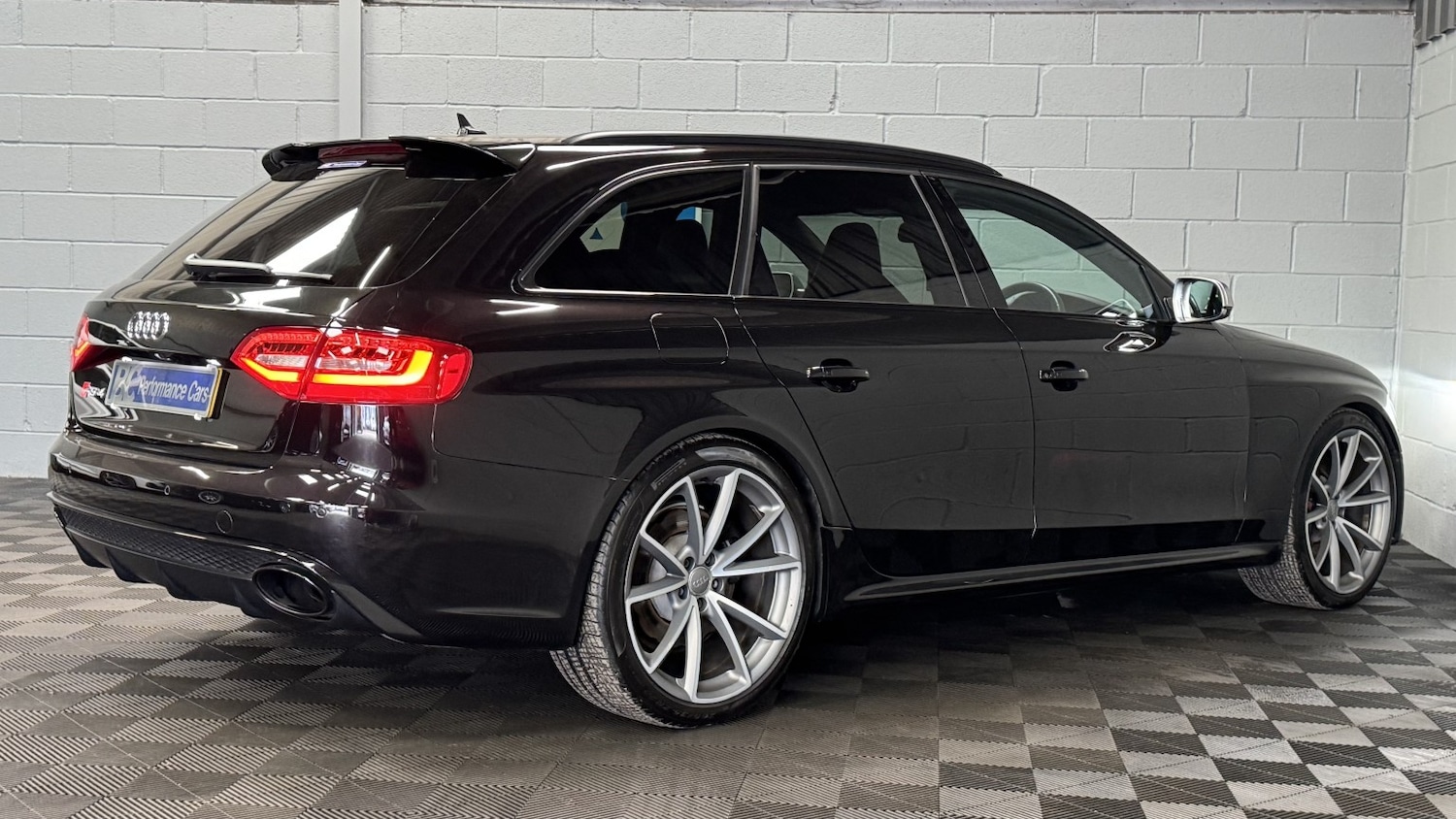 Used Audi RS4 2014 for sale - 76769472: Photo 4