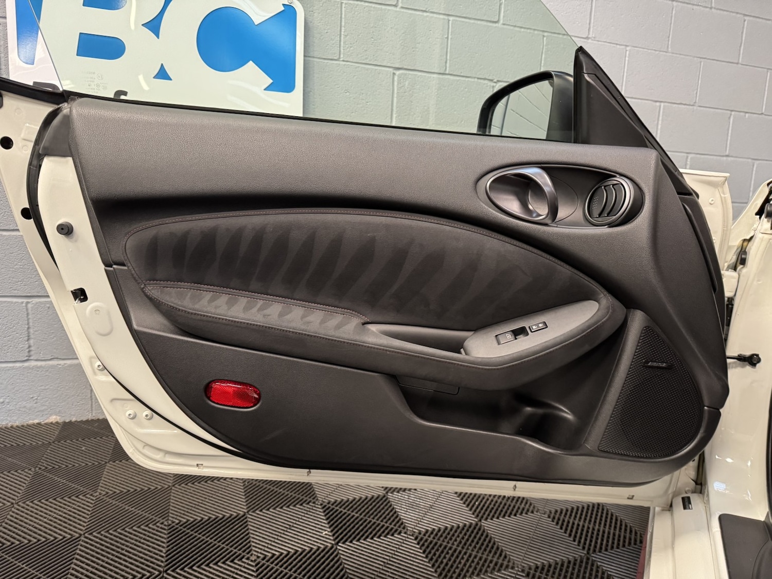 Used Nissan 370 Z 2017 for sale - 77129529: Photo 35