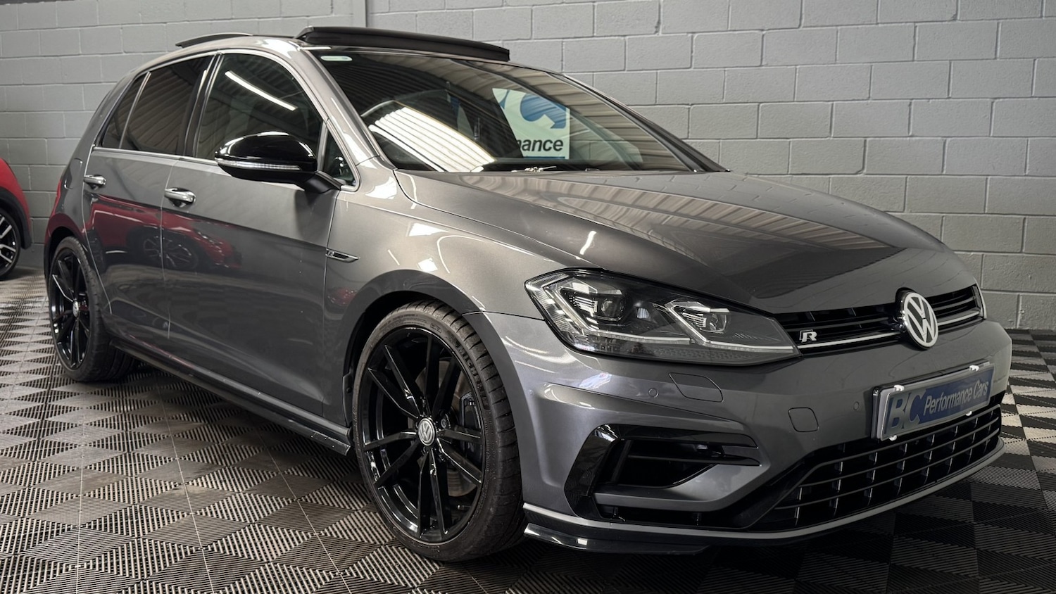 Used Volkswagen Golf 2018 for sale - 78031769: Photo 2