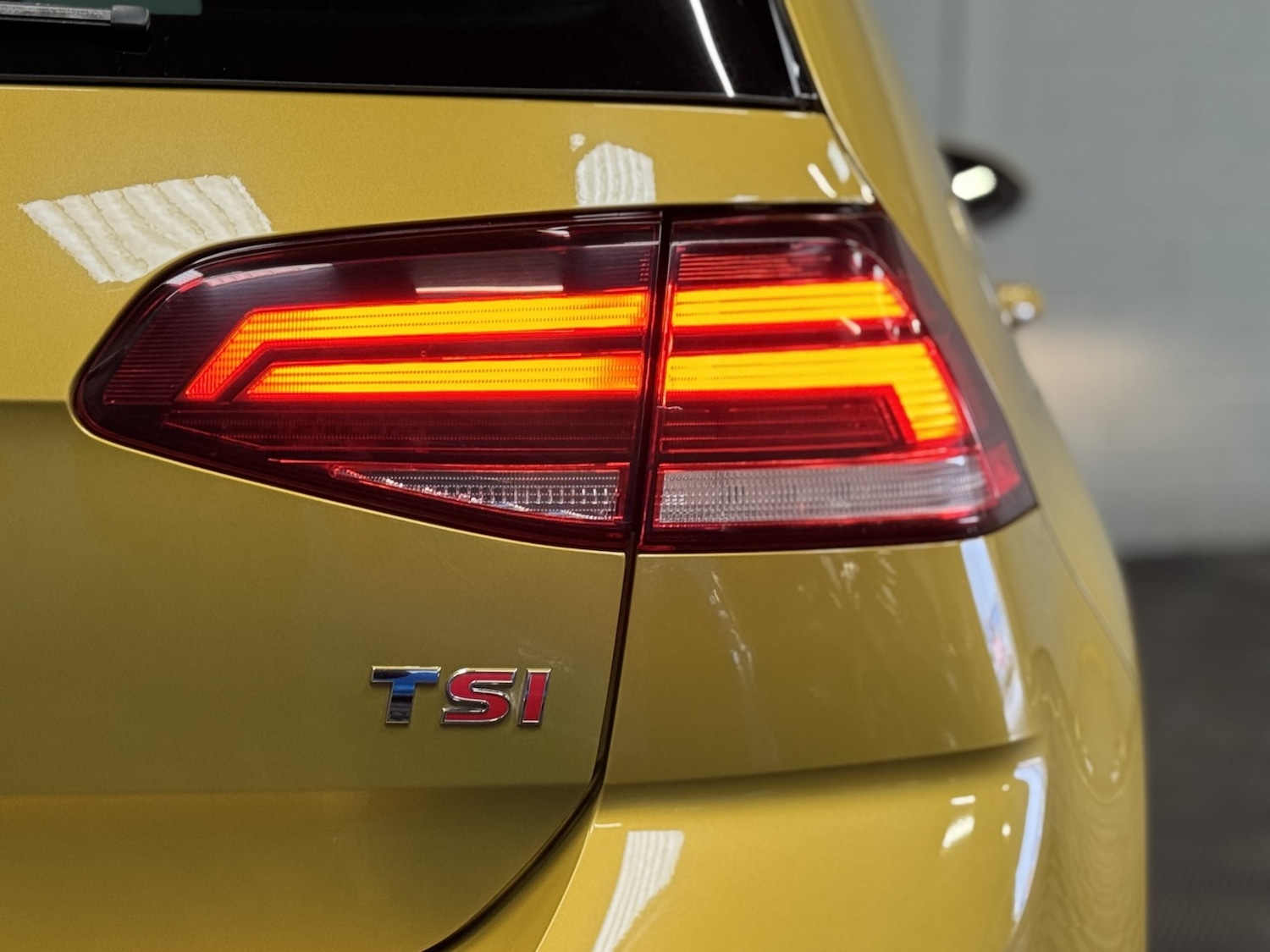 Used Volkswagen Golf 2017 for sale - 77522047: Photo 32