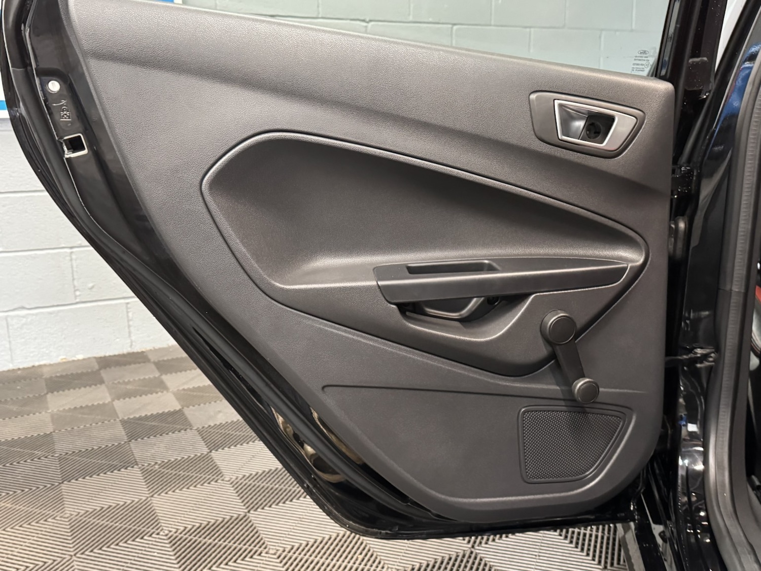 Used Ford Fiesta 2017 for sale - 76536717: Photo 32