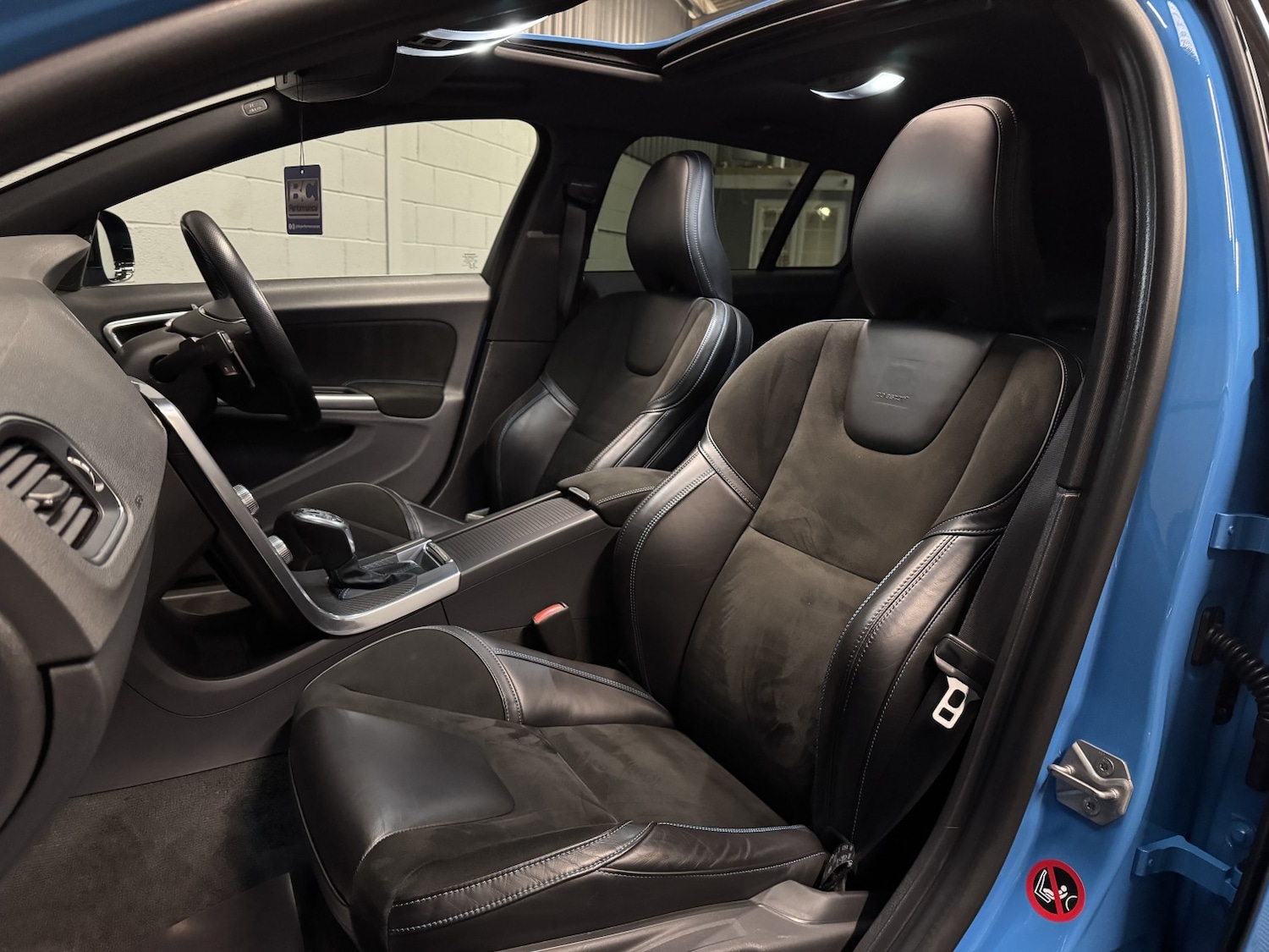 Used Volvo V60 2015 for sale - 77154427: Photo 10