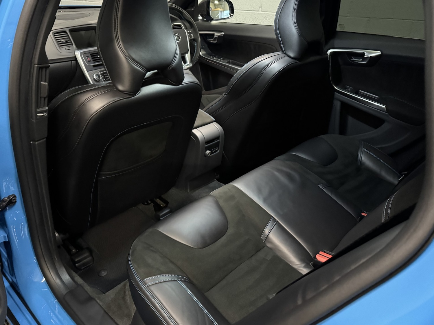 Used Volvo V60 2015 for sale - 77154427: Photo 19