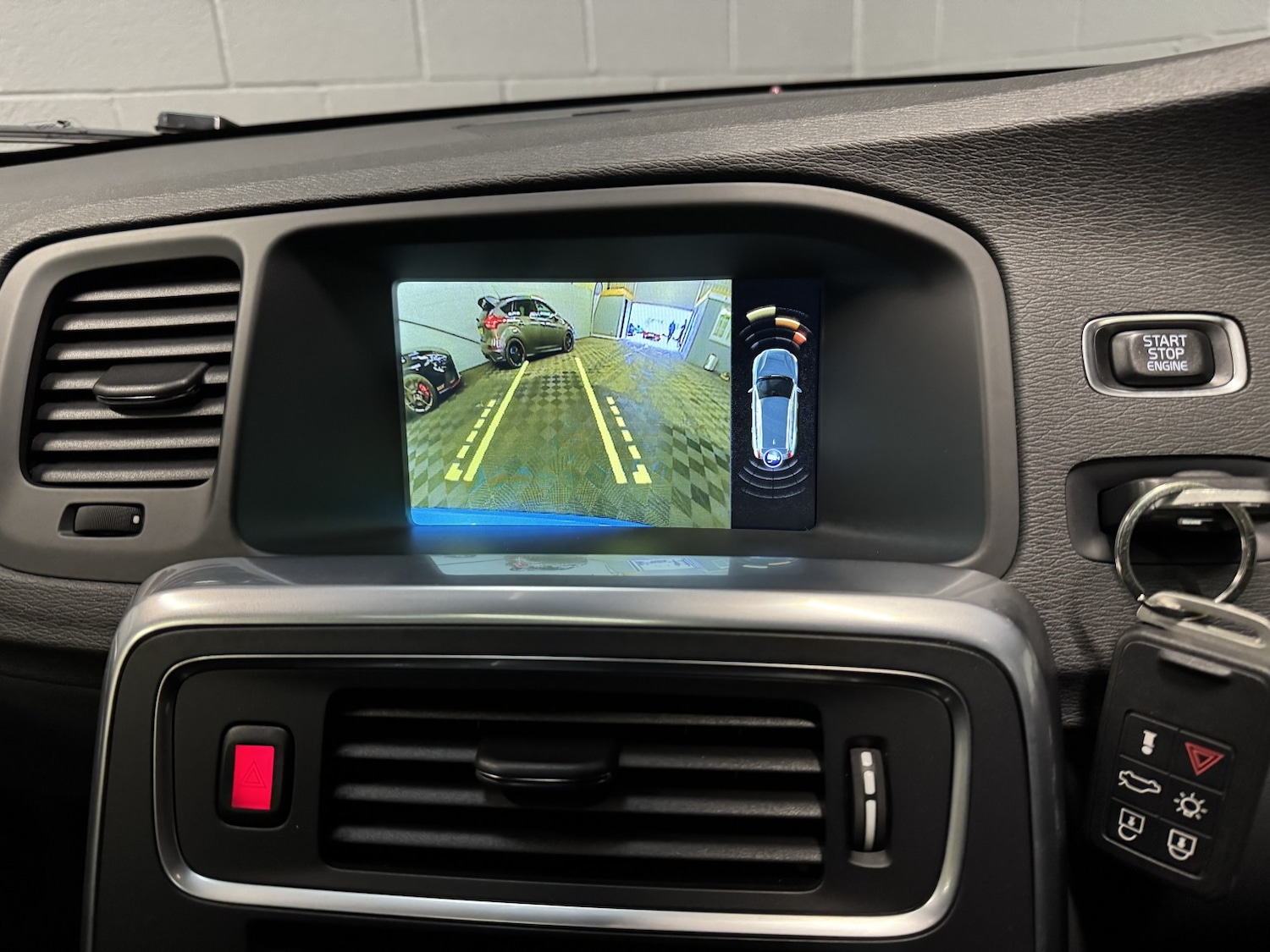 Used Volvo V60 2015 for sale - 77154427: Photo 21