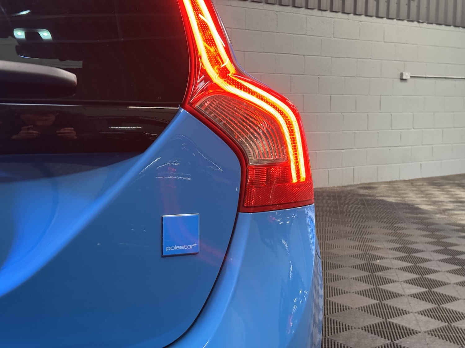 Used Volvo V60 2015 for sale - 77154427: Photo 41