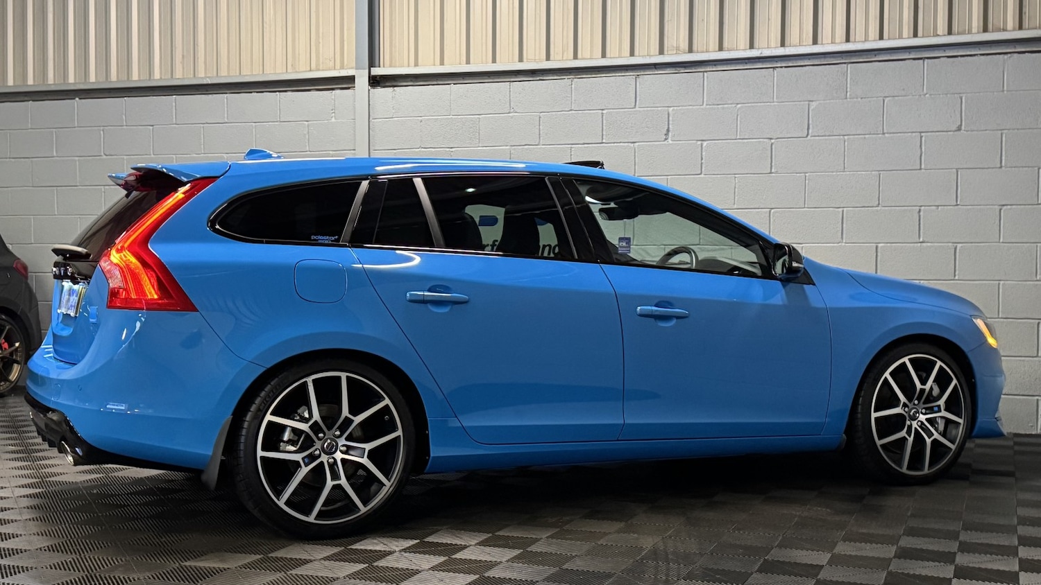 Used Volvo V60 2015 for sale - 77154427: Photo 43