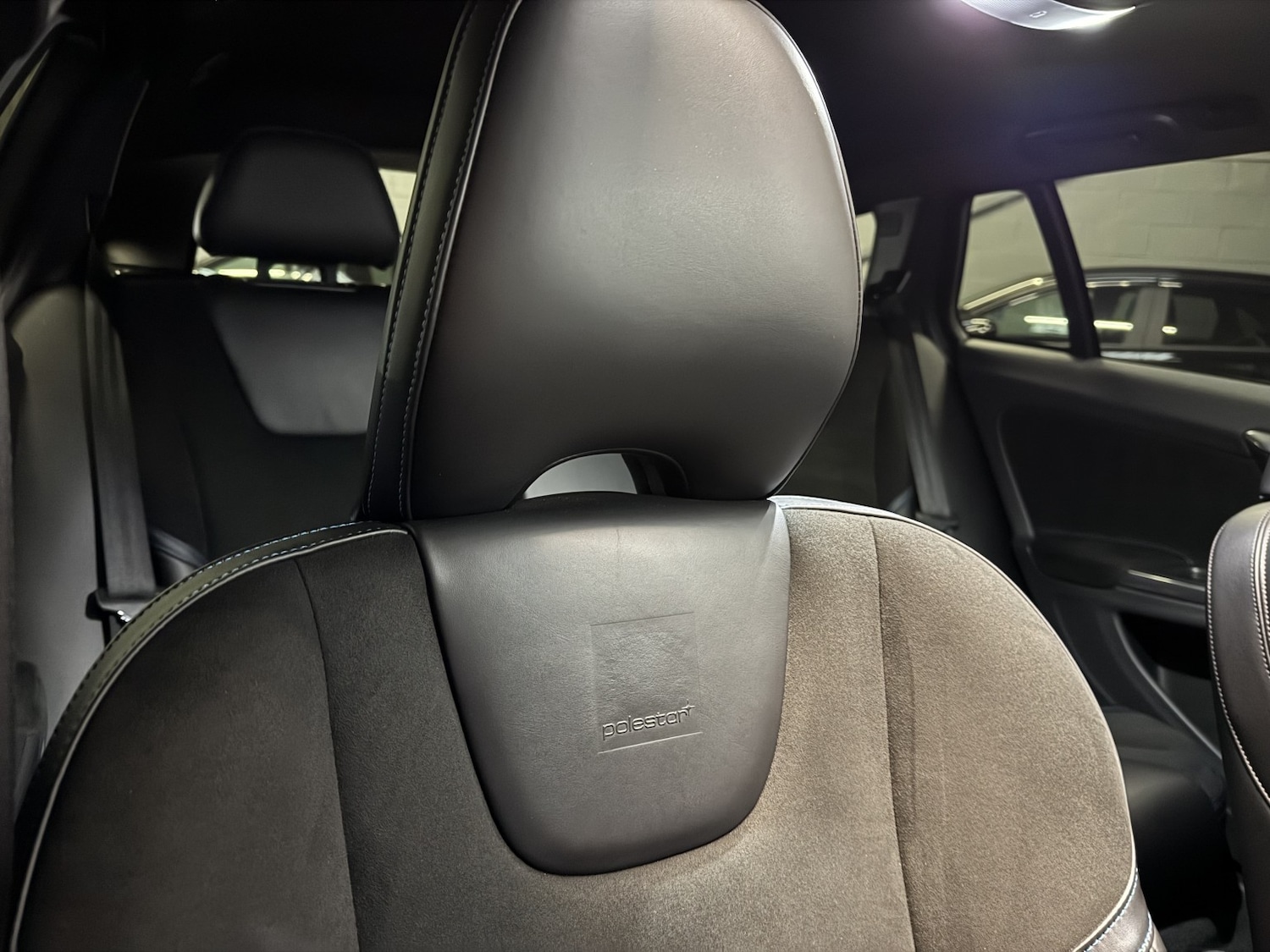 Used Volvo V60 2015 for sale - 77154427: Photo 63