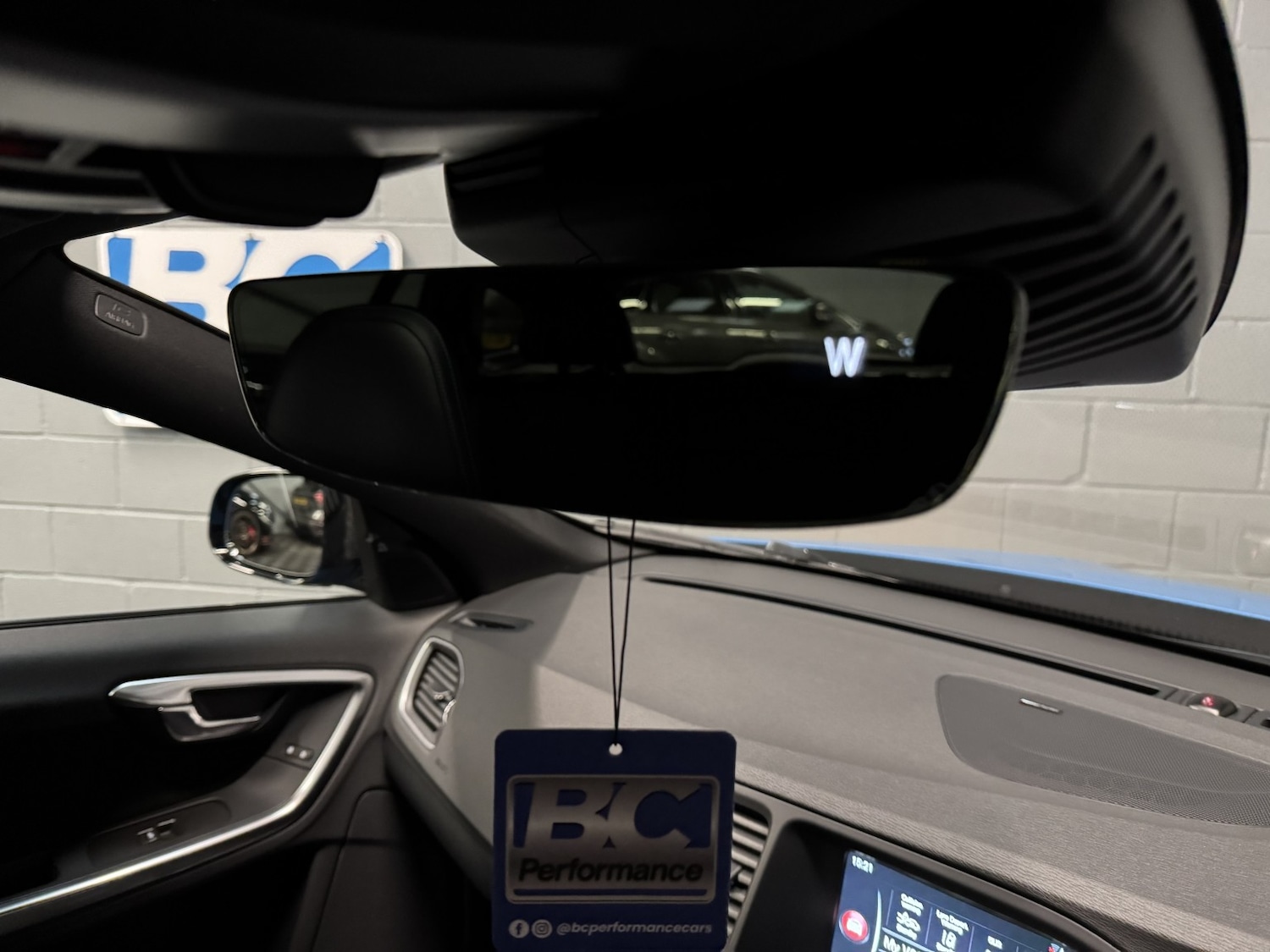 Used Volvo V60 2015 for sale - 77154427: Photo 65