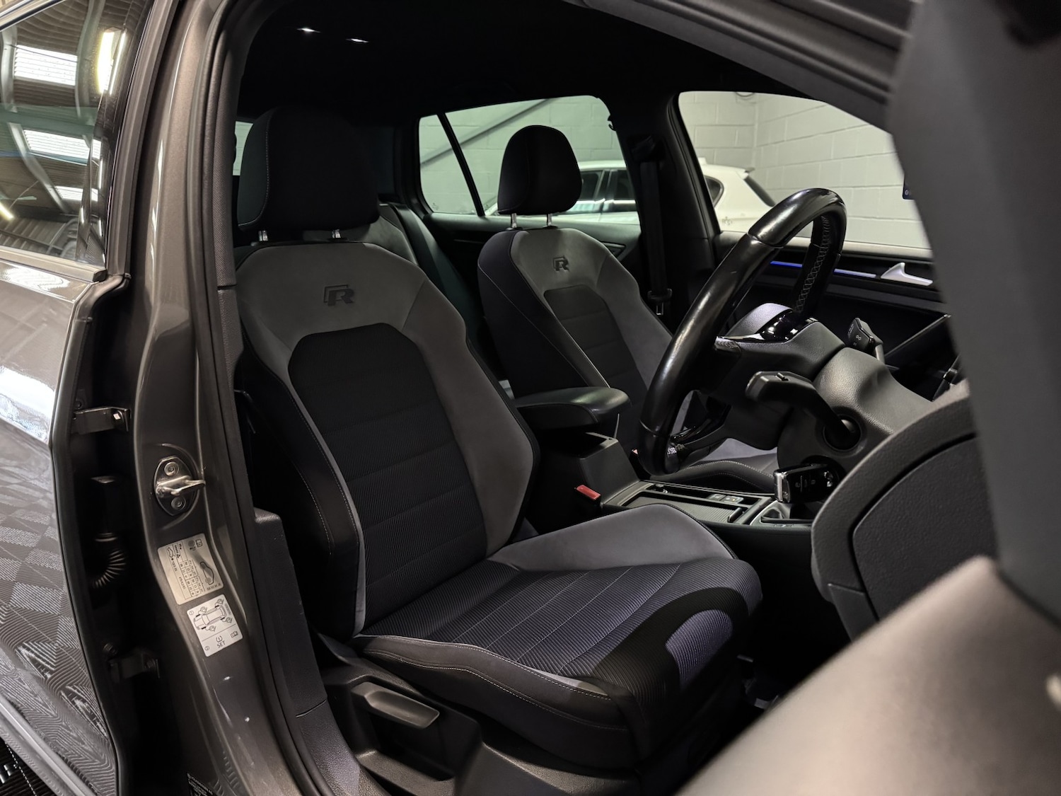 Used Volkswagen Golf 2017 for sale - 76624421: Photo 10