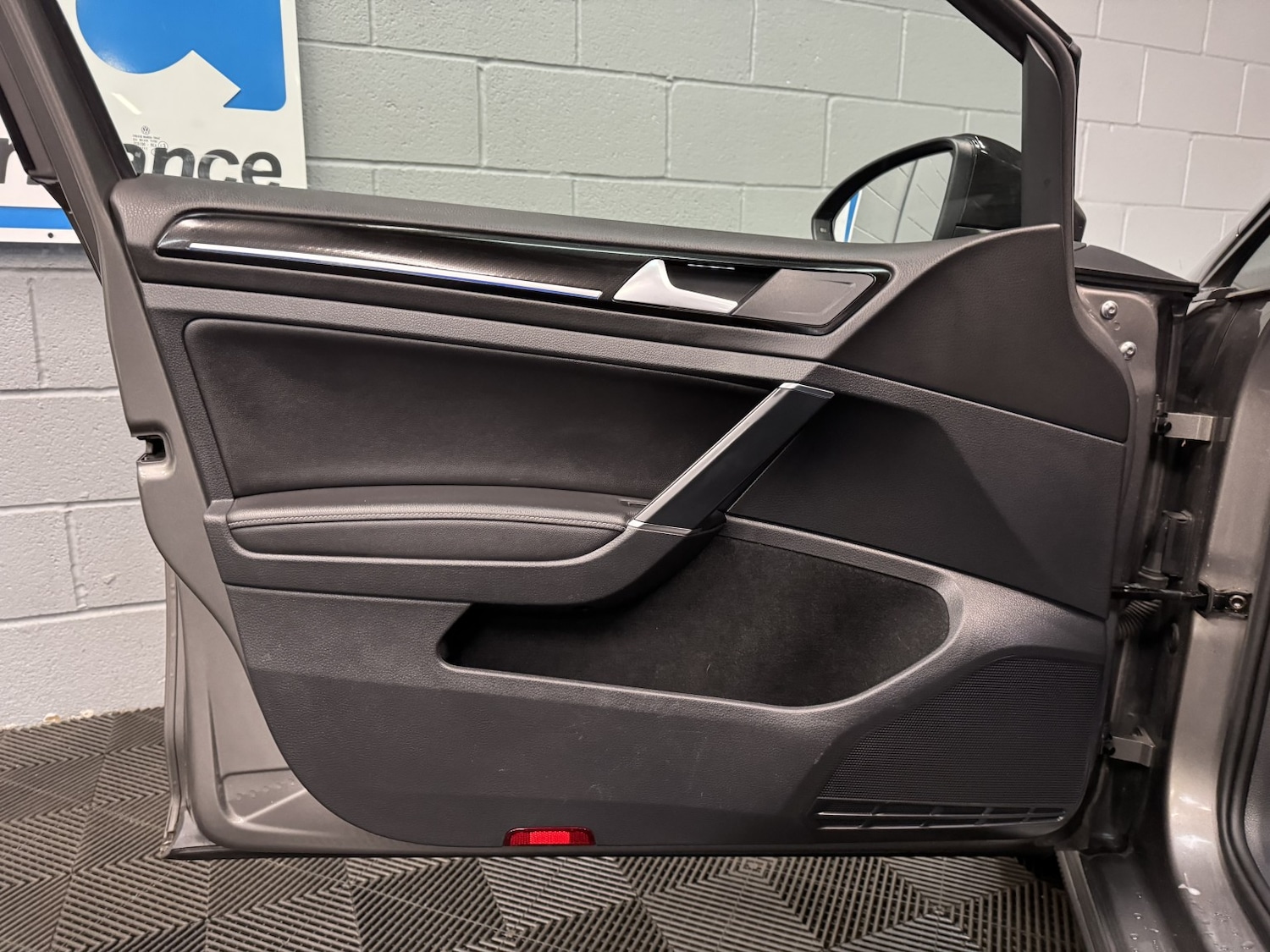 Used Volkswagen Golf 2017 for sale - 76624421: Photo 37