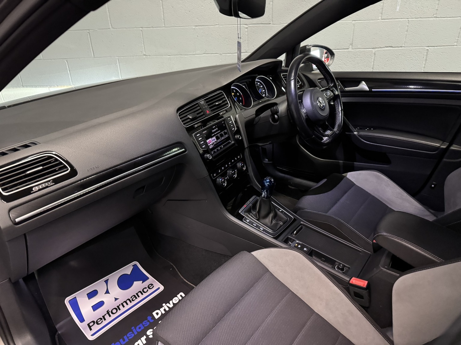 Used Volkswagen Golf 2017 for sale - 76624421: Photo 41