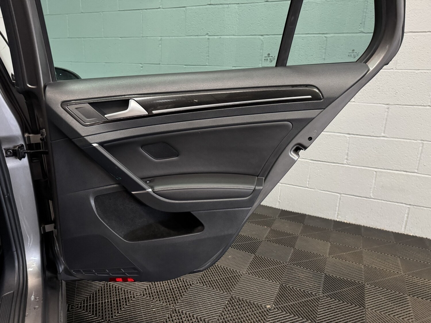 Used Volkswagen Golf 2017 for sale - 76624421: Photo 42