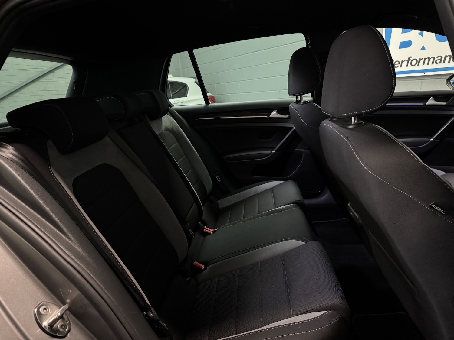 Used Volkswagen Golf 2017 for sale - 76624421: Photo 44